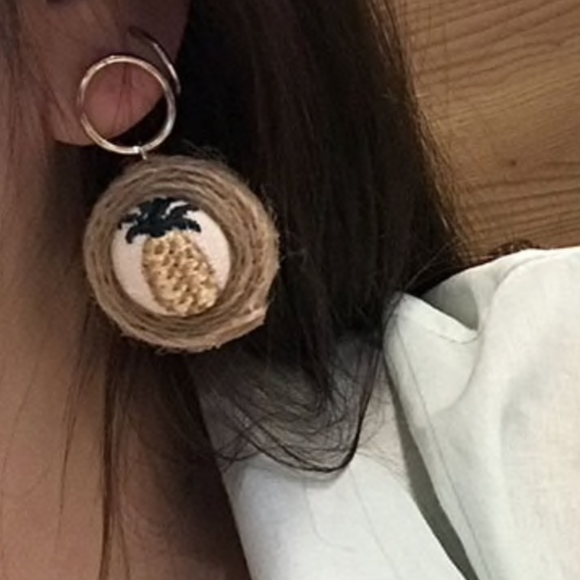 Burlap Pineapple Earrings - Picture 2 of 2